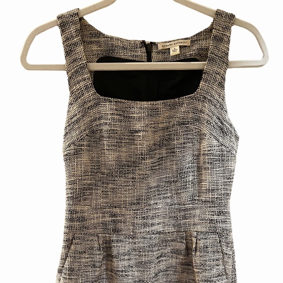 Banana Republic Wool/Cotton Blend Shift, Size 0 - like new, timeless, versatile - Picture 3 of 11